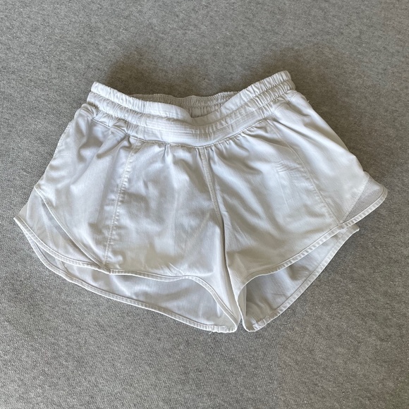 Lululemon Hotty Hot 2.5" Shorts